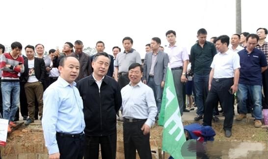 戴省長,中聯(lián)領導