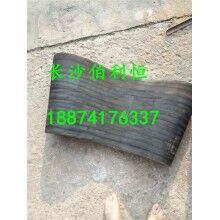  銷售攪拌機(jī)配機(jī)，中聯(lián)攪拌機(jī)配件原裝下料斗膠桶