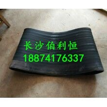 專業(yè)供應(yīng)攪拌機(jī)配件，中聯(lián)攪拌機(jī)配件，中聯(lián)HZS120P型下料斗膠桶